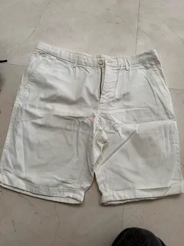 White Massimo Dutti slim shorts - size EUR 46/ mens
