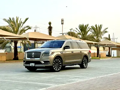 صورة 10 لـ 2019 Lincoln NAVIGATOR