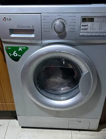 LG Front Load Washing Machine 6kg - Silver, Ver good Working Condition