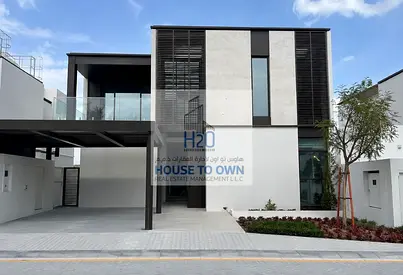 Elegant Modern Family Villa with Ample Space