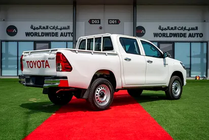 2026 Toyota HILUX 照片 2