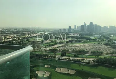 Full golf course view/On high floor/Great location