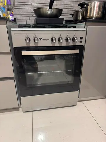Veneto 4-Burner Gas Cooker with Oven - Good Working Condition