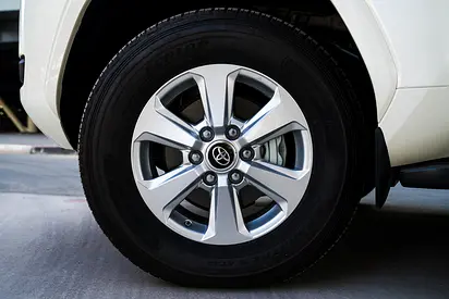 2025 Toyota LAND CRUISER 照片 13
