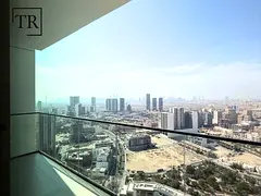 Bright & Spacious |Modern Finishes| Great Location