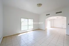 Vacant Now | Corner Plot | 4 Bedroom Villa
