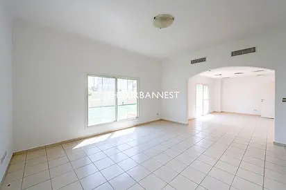 Vacant Now | Corner Plot | 4 Bedroom Villa