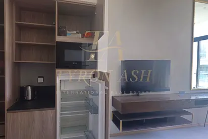 VACANT l FULLY FURNISHED l FLEXIBLE