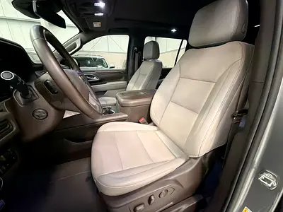 2023 Chevrolet SUBURBAN 照片 11
