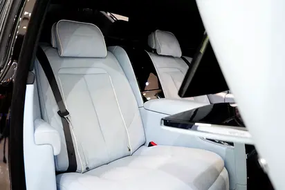 صورة 10 لـ 2020 ROLLS-ROYCE CULLINAN