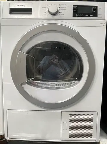 Smeg dryer 8kg good condition for sale