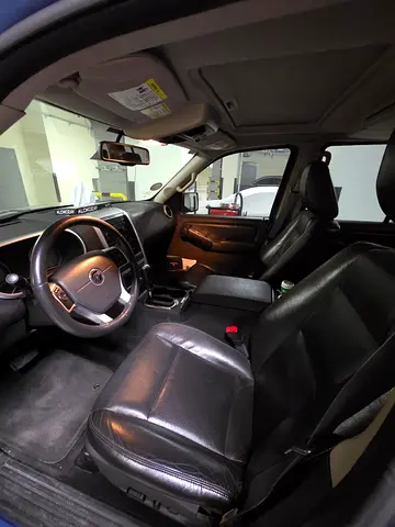 Well Maintained Mercury Mountaineer Luxury 2009 | GCC Specs