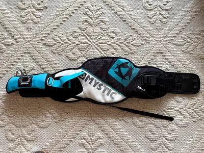 Mystic waist harness (kite/surf) in good used condition size xs