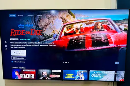 Samsung 65” AU7000 4K UHD Smart TV – Like New – AED 1,300