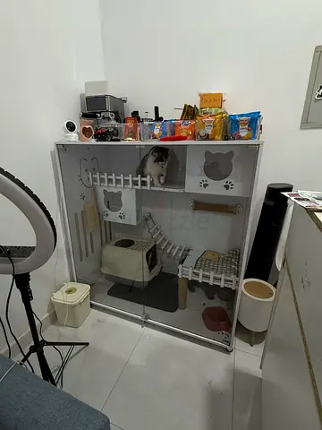 Cat cage