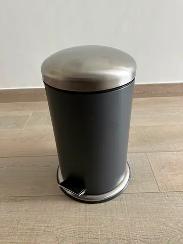 Trash Can