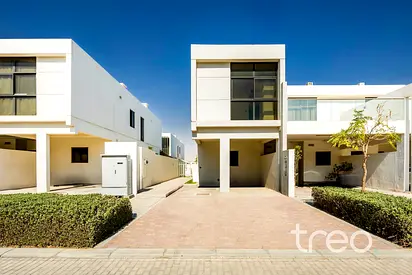 Great Location | Corner | Vacant | Unfurnished