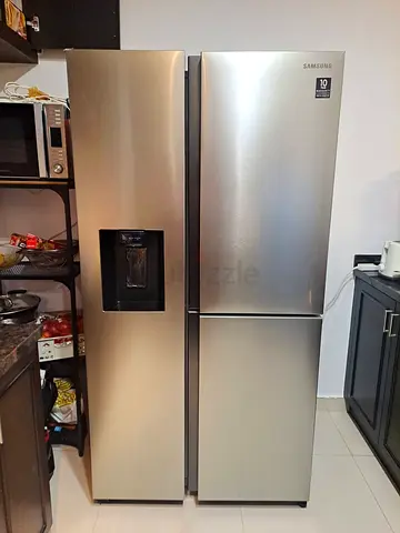 Samsung new model fridge side by side freezer digital inverter water dispenser ice maker perfect wor