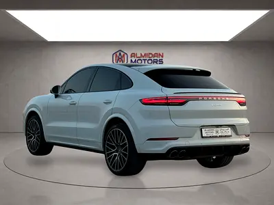 صورة 7 لـ 2022 Porsche CAYENNE
