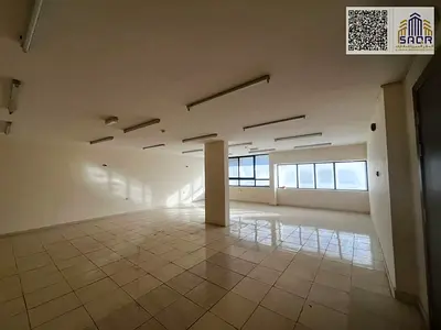 1,250 sqft | on the Main Street | prime location