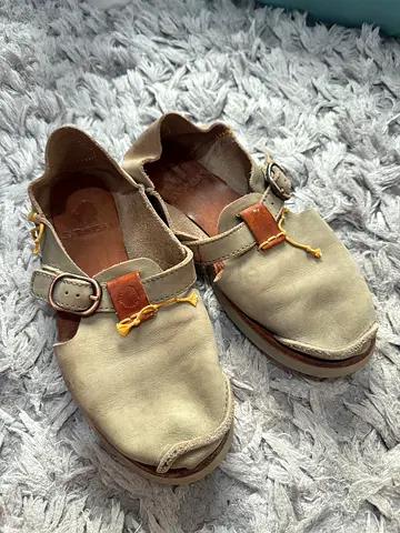 Satorsian Benirras premium Light beige leather buckle shoes - comfortable flats