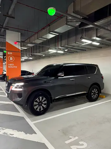 Nissan Patrol 2014 LE Platinum GCC Specs - Well Maintained