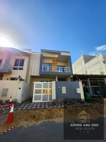 Annual rent in Al Zahya: 3BR townhouse, 4 baths, 2 halls, majlis, 2 balconies. AED 85,000 yearly, negotiable.