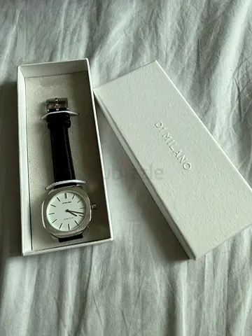 D1 Milano women’s watch with original box - black leather strap