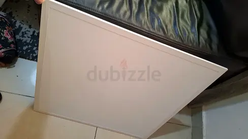 60x60cm ceiling light in good working condition