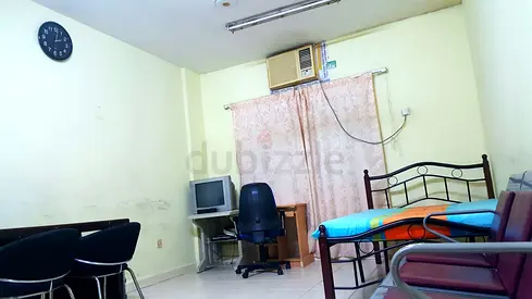 Family Room Available in Deira Muteena (Kerlite Family)