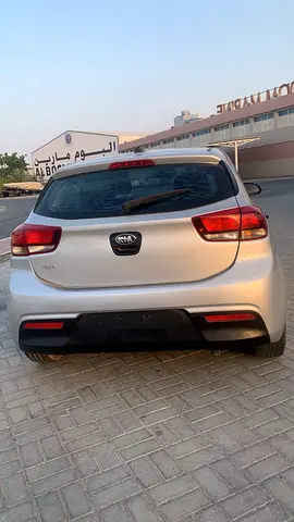 2018 KIA RIO 照片 3