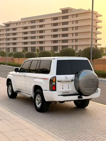 2016 Nissan PATROL SAFARI — миниатюра 4