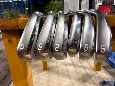 Mizuno JPX923 Hot Metal irons