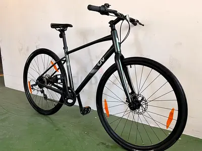 Giant Liv Alight 4 Hybrid Bike – Medium Frame | Disc Brakes Ride with confidence on one of the world