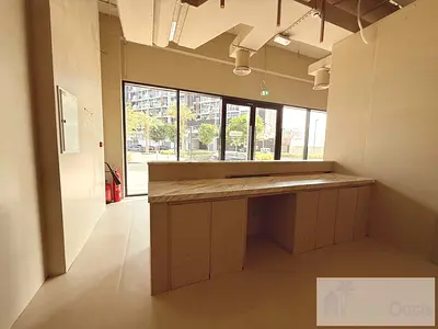 FULLY FITTED || VACANT ||PRIME LOCATION || HIGH FOOTFALL||OPEN PARKING ||