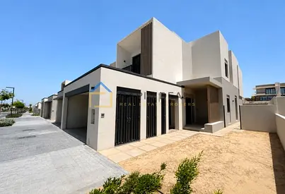 Huge Plot | Corner 4BR+M Townhouse | Close to Park