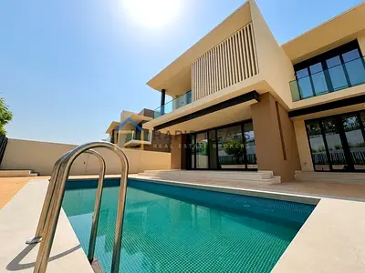 Brand New 5BR+M Villa with Private Pool, Near Park