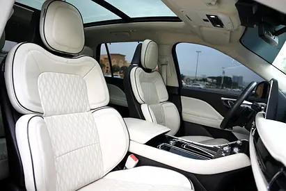 صورة 14 لـ 2023 Lincoln AVIATOR