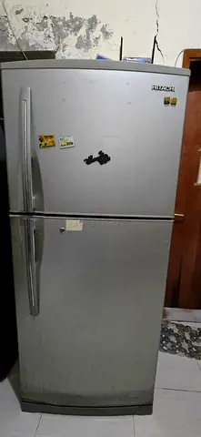 Hitachi 530L refrigerator for AED 300