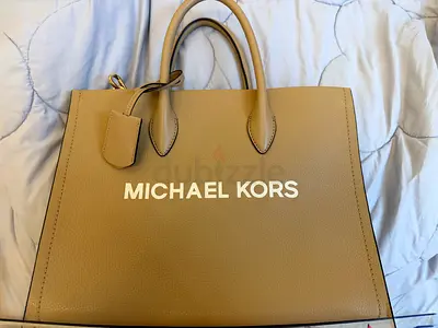 Michael Kors beige leather tote bag and wallet