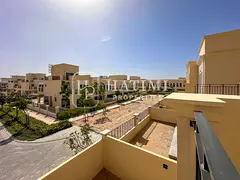 5BR | True End-Corner | Huge Plot | SR | On Park