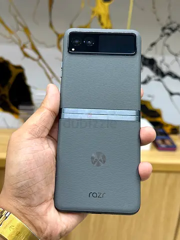 Motorola razr 2023
