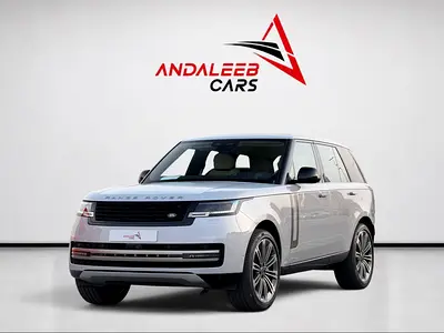 AED 8,400 P.M | 0% DOWN PAYMENT | RANGE ROVER VOGUE SE P530 | 4.4L TWIN-TURBO V8 – 523 HP | 2025