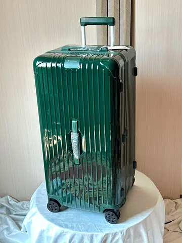 Rimowa Essential Trunk plus