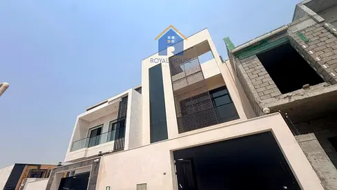 فيلا للبيع في منطقة الحليو بعجمان 3طوابق اطلاله