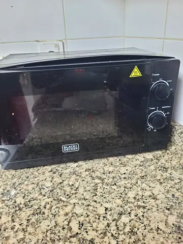 Black+Decker Countertop Microwave Oven - Good Working Condition