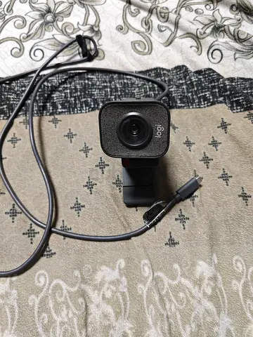 Logitech USB Webcam with Mount - Good Working Condition