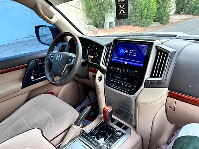 صورة 9 لـ 2015 Toyota LAND CRUISER
