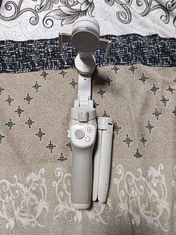 Lightweight 3-Axis Smartphone Gimbal Stabilizer with Mini Tripod