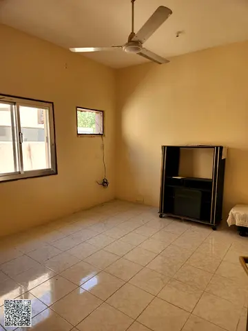 بيت عربي بالبستان 8 غرف مناسب لسكن الموظفين
